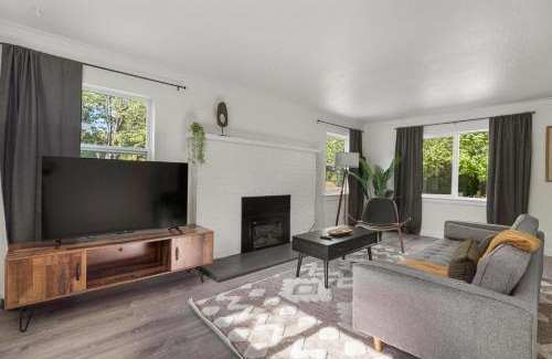 Mid-Beacon Hill Apartment | Blueground Beacon Hill nr groceries parks SEA-702