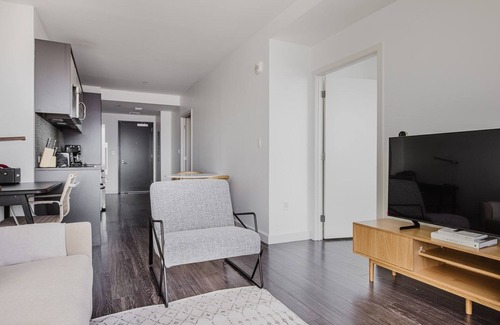 East Boston Apartment | Blueground | East Boston, art & pool, nr park