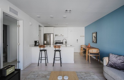 Little Ranches Apartment | Blueground | Hollywood, pool & w/d, nr beach