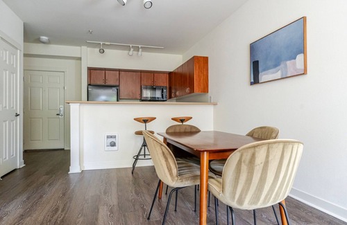 Northwest Bellevue Apartment | Blueground | Northwest Bellevue, BBQ, nr Park