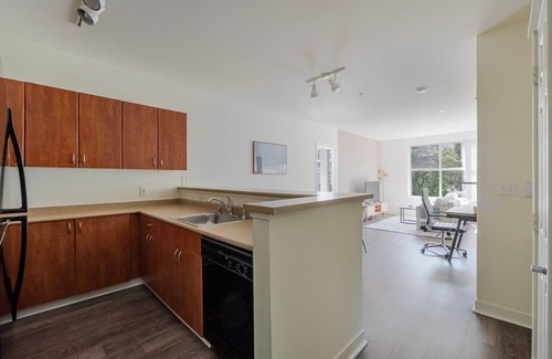 Northwest Bellevue Apartment | Blueground | Northwest Bellevue, BBQ, nr Park