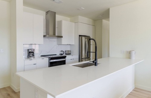 Round Rock Apartment | Blueground | Round Rock, pool, nr Old Settlers Park