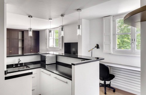 Saint-Thomas-d'Aquin Apartment | Blueground | Saint germain des prés, near garden