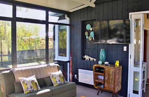 Turangi House | Bluehaven Cottage - Turangi Holiday Home
