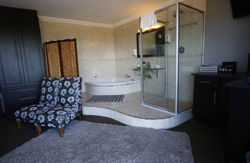 Bluewater Bay Bed & Breakfast | Bluewater Beachfront Guesthouse