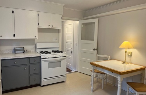 Harbor Springs House | Bluff Bliss. Stroll along the Bluff to downtown. FRESHLY renovated.