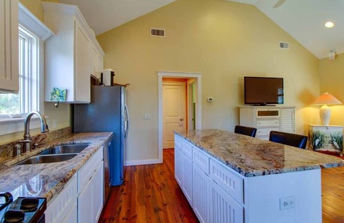 Bluffton Cottage | Bluffton Alljoy area 1BR Cottage