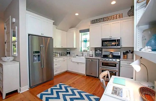 Old Town Bluffton House | Bluffton Farm Cottage: Enjoy Southern HospitalitynDates available this Summer