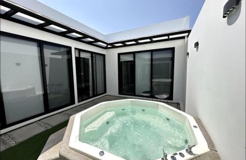 Punta Blanca Villa | Bluvillas