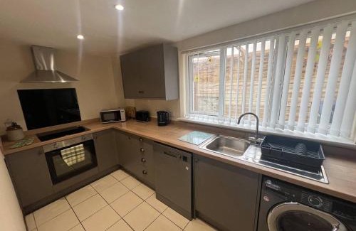 Blyton House | Blyton 2-Bed Cottage Parking 30m to Lincoln