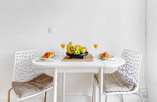 2nd Arrondissement Apartment | BnBNova - Charming Studio - Steps from Le Marais & Montorgueil