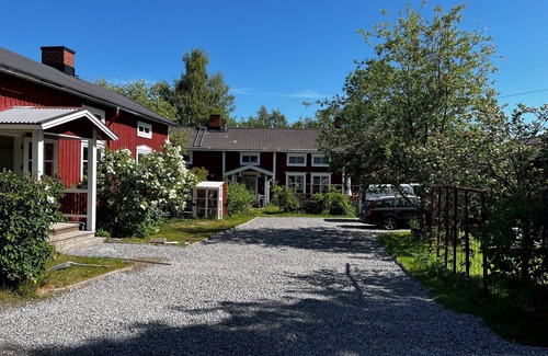 Gammelstad House | Bo Mitt i ett Världsarv med Kulturen och Historien Precis Bakom Knuten