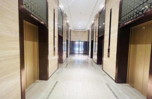 Luohu Hotel | Bo Yu Shennan No. 68 Apartment (Shenzhen Luohu Dongmen Branch)