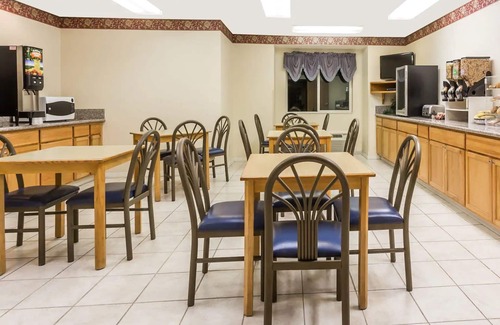Brush Hotel | Boarders Inn & Suites by Cobblestone Hotels - Brush