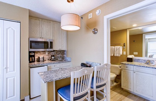Northeast Virginia Beach Hotel | Boardwalk Resort and Villas