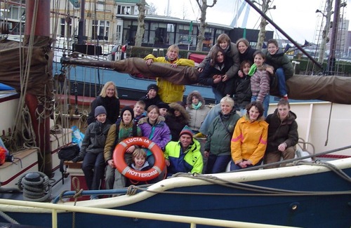 Scheepvaartkwartier Boat Rental | Boat in the heart of Rotterdam