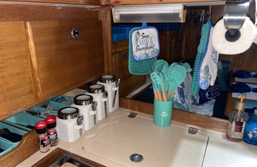 North Carolina Coast Boat Rental | Boat life at the beach, 36ft sailboat at Carolina Beach