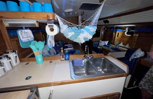 North Carolina Coast Boat Rental | Boat life at the beach, 36ft sailboat at Carolina Beach