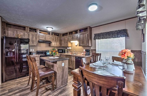 Burkesville Cottage | Boating Mecca: Near Dale Hollow Lake & Golf!