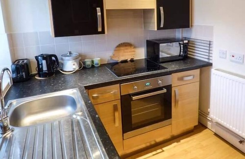 Cromford Cottage | BOBBIN COTTAGE, pet friendly, character holiday cottage in Cromford