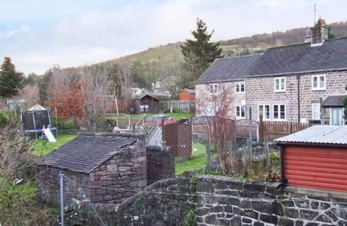 Cromford Cottage | BOBBIN COTTAGE, pet friendly, character holiday cottage in Cromford