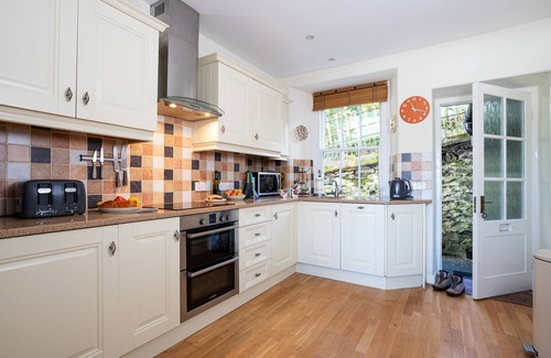 Ambleside House | BODEN HOWE, QUIET CENTRAL LOCATION, COMPLIMENTARY SPA ACCESS, PARKING/STORAGE n