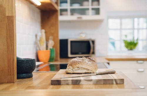 Llandwrog Cottage | Bodfan Bach - an on the beach that sleeps 6 guests in 3 bedrooms