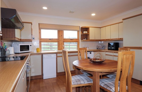 Aberlour Cottage | BOGAIRN, with a garden in Aberlour