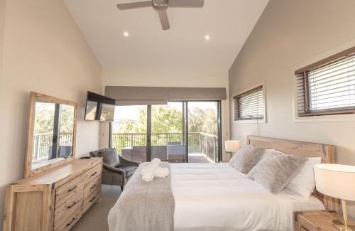 Jindabyne House | Bogong Lakeview 1 of 19 Bogong Street