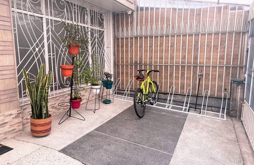 Antonio Narino House | Bogotá Oasis: Tu Encantador Segundo Hogar en la Ciudad