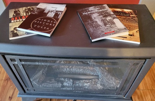 Tulsa House | Boho Bungalow. 5 min from BOK, COX Center and Gathering Place.