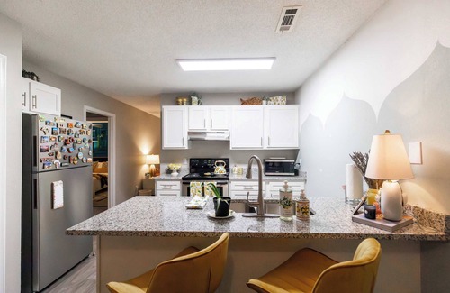 Fayetteville Apartment | Boho Bungalow near DT Fayetteville & UofA