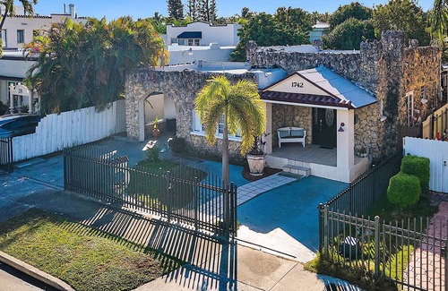 Little Havana Cottage | Boho Studio in Little Havana - 5K