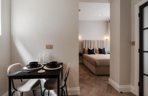 RopeWalks Apartment | Bold St Sofa Bed Kitchenette Steps To Sights