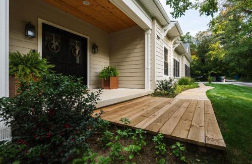 Lakeside House | Bold Stump Cottage