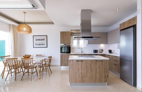Spartylas Villa | Bolla D oro Luxury villas Villa Lunaria - Breathtaking from a luxury Villa