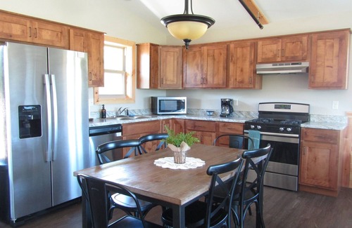 Orange Prairie Cottage | Bonati-Bollwinkle Legacy Cabin 5