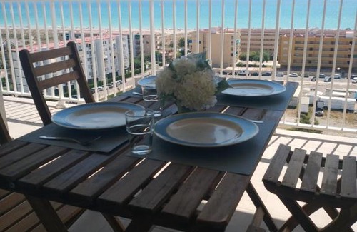 Canet de Berenguer Apartment | Bonito apartamento con piscina cerca de la playa.