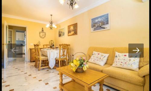 La Cala del Moral Apartment | Bonito apartamento con jardín, piscina y aparcamiento gratuito