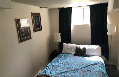 Whyte ave Apartment | Bonnie Doon Hideway-steps from Whyte Av& shopping