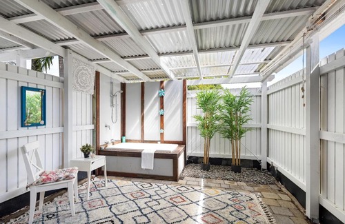 Mudjimba House | Bonnie Doonuthin' Beach House