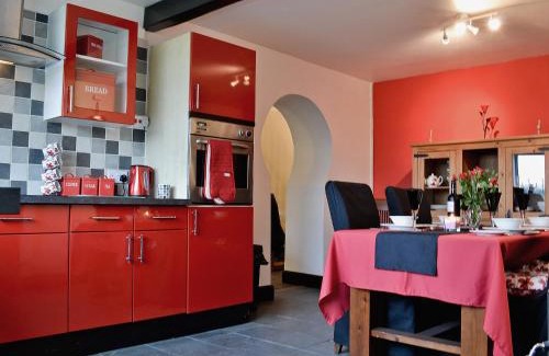 Kidwelly House | Bont Cottage