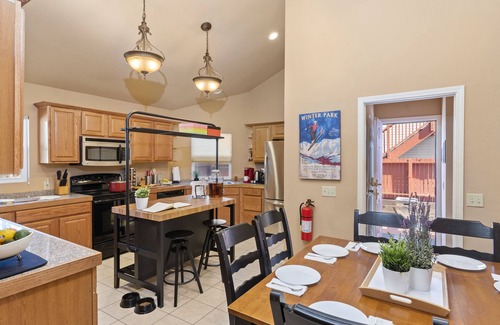 Colorado Springs House | Booking now for fall in Colorado Springs