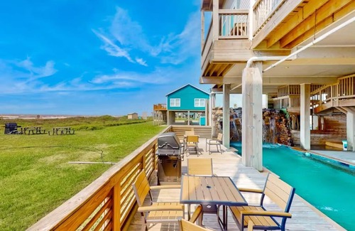 Port Bolivar Cabin | BORA BeachFront 308 Oceanfront 3-beds 2-bath Suite