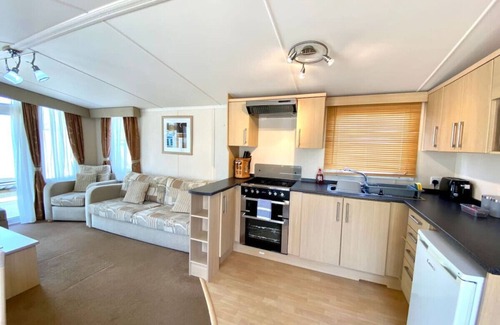 Knott End-on-Sea House | Bordeaux Sleeps4 Caravan Family/Camping Lancashire