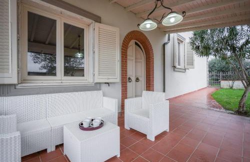 Fucecchio House | Borgo House In Florentine Hills With Pool