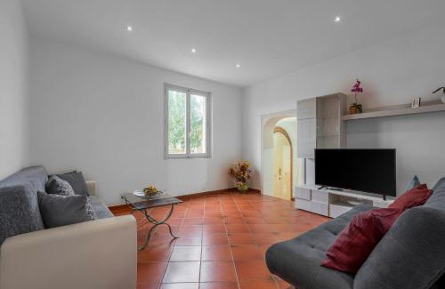 Fucecchio House | Borgo House In Florentine Hills With Pool