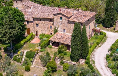 Castellina in Chianti Apartment | Borgo nel Chianti Istrice con piscina tennis e wifi