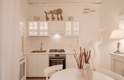 Rione XIV Borgo Apartment | Borgo Pio Vatican Luxury