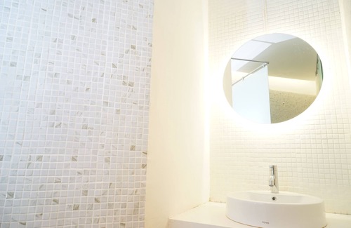 Legian Hotel | Borough Capsule Hostel Bali